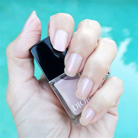 Dior osee nails